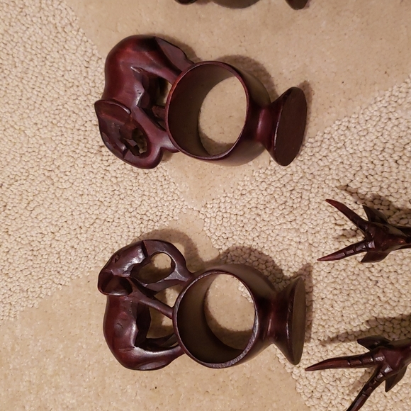 11 Vintage Carved Wooden Napkin Rings - Picture 2 of 7